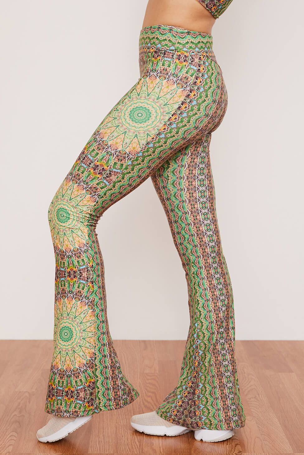 Fauna Flare | Size: S - Regular | Print: Fauna | Style: High-Waisted Refurbished - N/A (Note: There is a clothing brand called "Wolven refurbished available on Cerqular