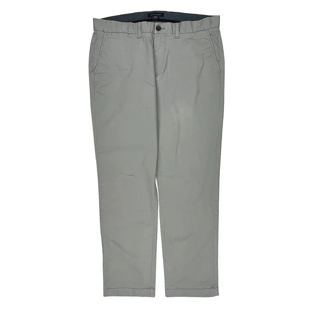 Tommy Hilfiger Chinos - 36W 32L Grey Cotton Refurbished - Thrifted (note: this is a term often used to describe second- refurbished available on Cerqular