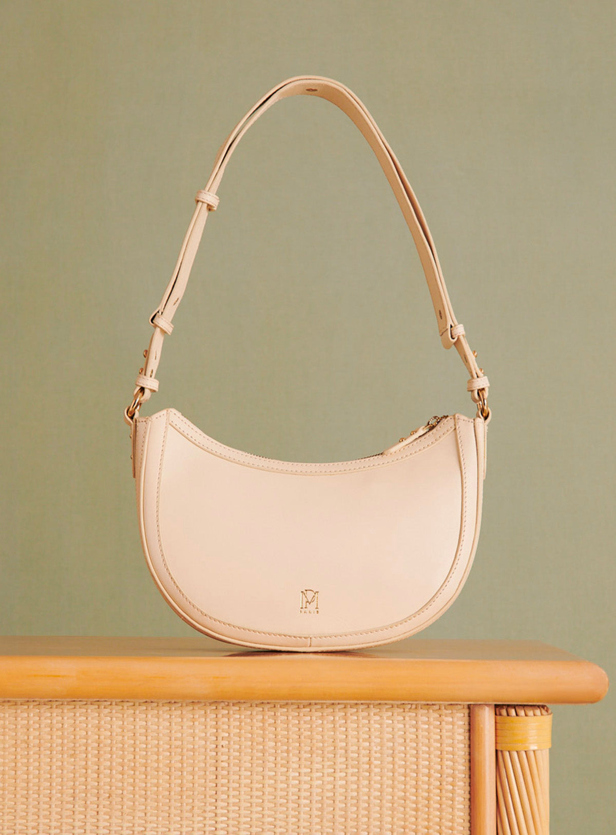 Shoulder Bag Saula Cuir Ecru | Color: ECRU | Size: U Refurbished - Rue Madame is a known brand, and the standardized name is " refurbished available on Cerqular