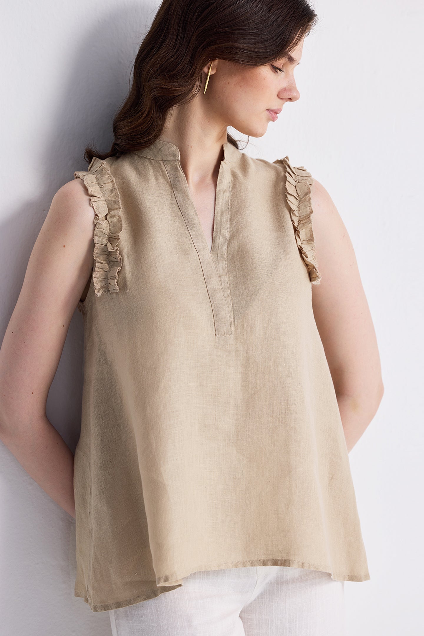 Sleeveless Hemp Top with Ruffles in Neutral Beige | Color: Neutral Beige | Size: L Refurbished - Resistor (Note: This is a generic term for an electronic component, refurbished available on Cerqular