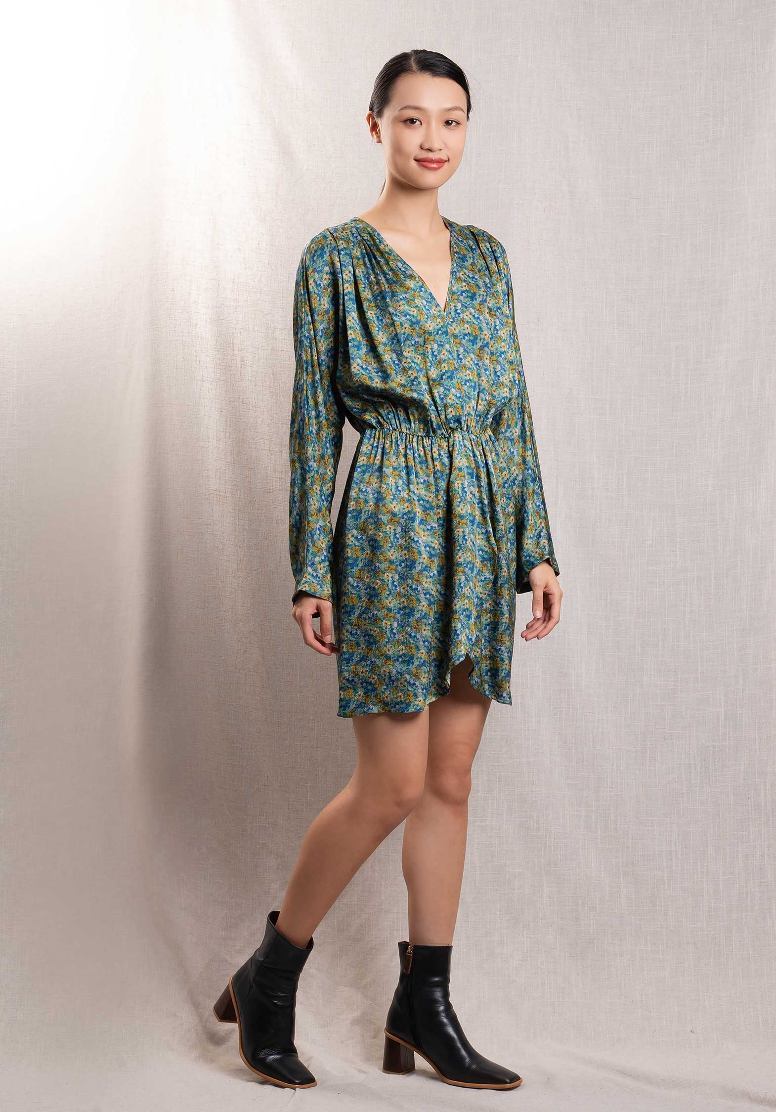 Buy Dress Viola Dress Polvere-Verde | Color: POLVERE VERDE | Size: IT-44 Refurbished - $157.74 Dress Viola Dress Polvere-Verde | Color: POLVERE VERDE | Size: IT-44 Refurbished - N/A (I could not find a well-known brand with this name refurbished available on Cerqular