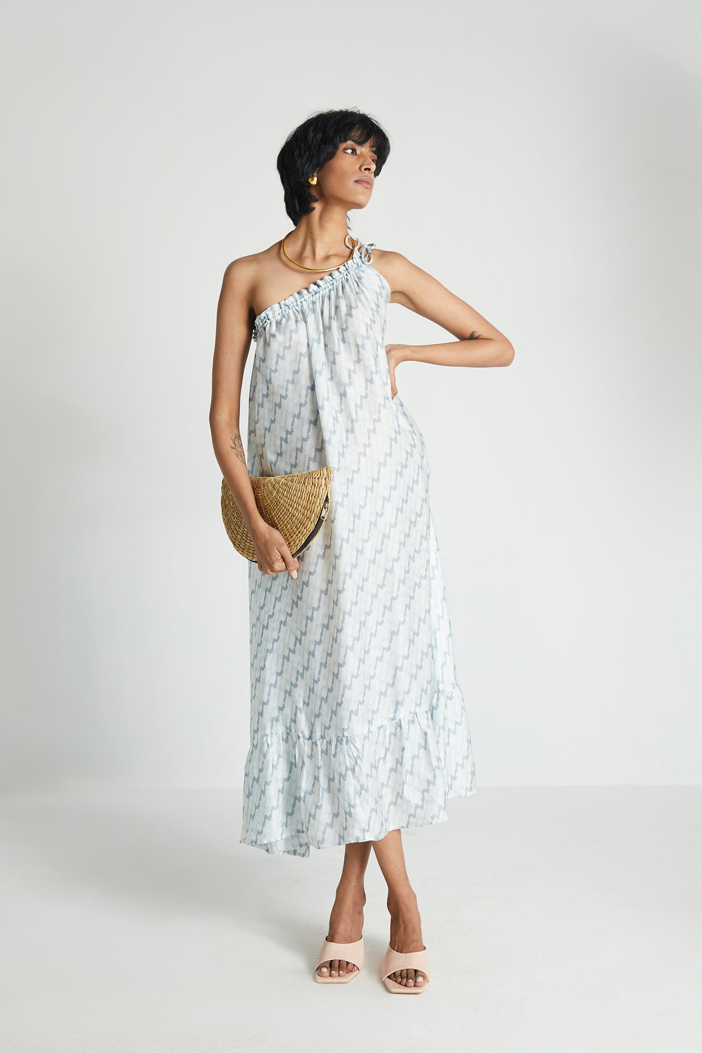 Dancing in the Moonlight Dress | Color: Lightning Strikes | Size: XL/2XL Refurbished - Resistor (Note: This is a generic term for an electronic component, refurbished available on Cerqular