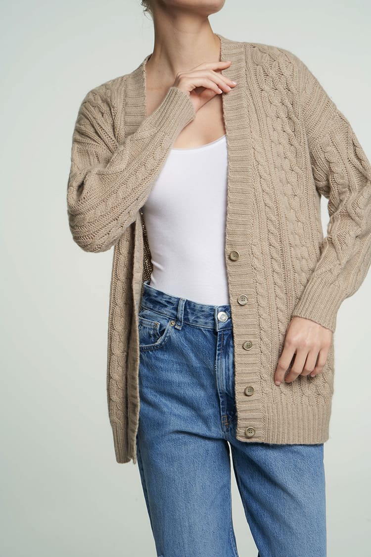 Cardigan C25 Allegra Oatmeal | Color: OATMEAL | Size: S Refurbished - N/A (I could not find a well-known brand with this name refurbished available on Cerqular