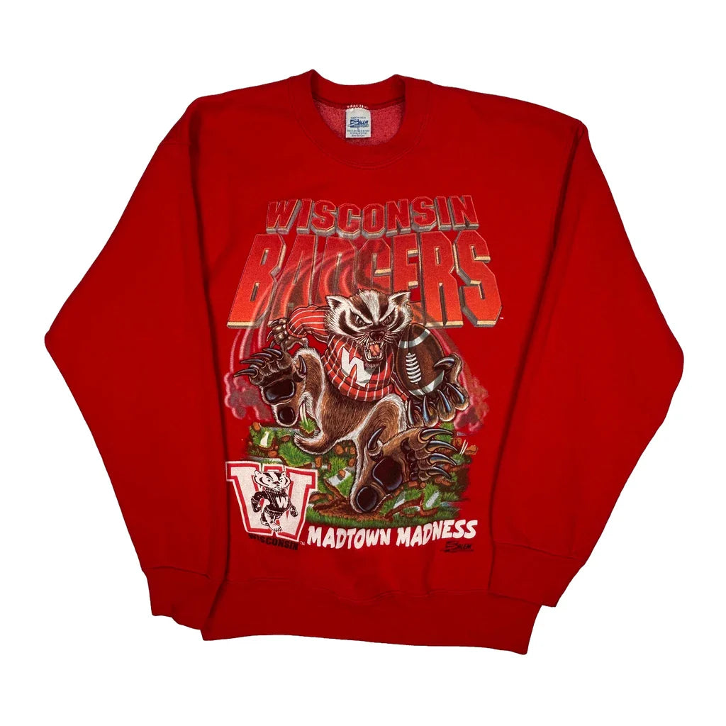 Wisconsin Badgers Salem Graphic Sweatshirt - Large Red Cotton Refurbished - Thrifted (note: this is a term often used to describe second- refurbished available on Cerqular
