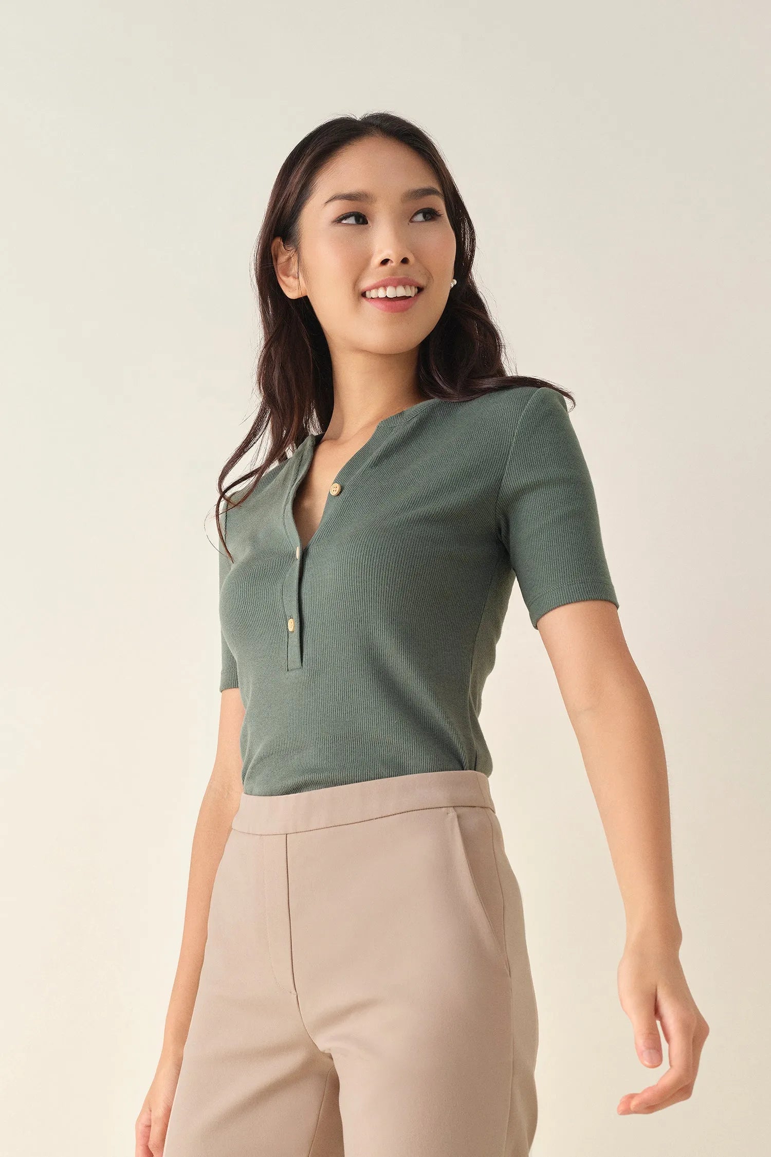 Henley Ribbed Tee - Sage | Size: XS Refurbished - N/A refurbished available on Cerqular