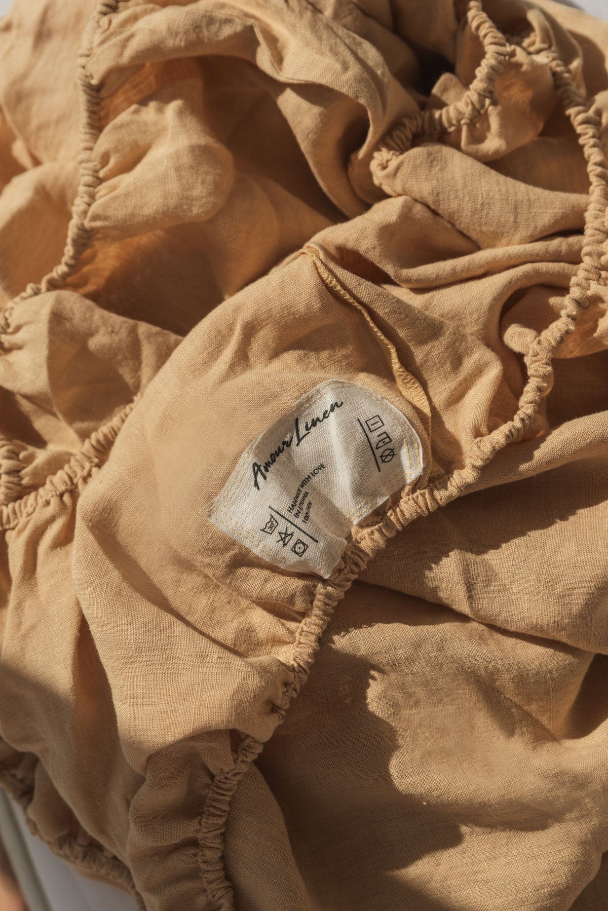 Linen fitted sheet in Mustard | Size: EU King Refurbished - Amour Linen refurbished available on Cerqular