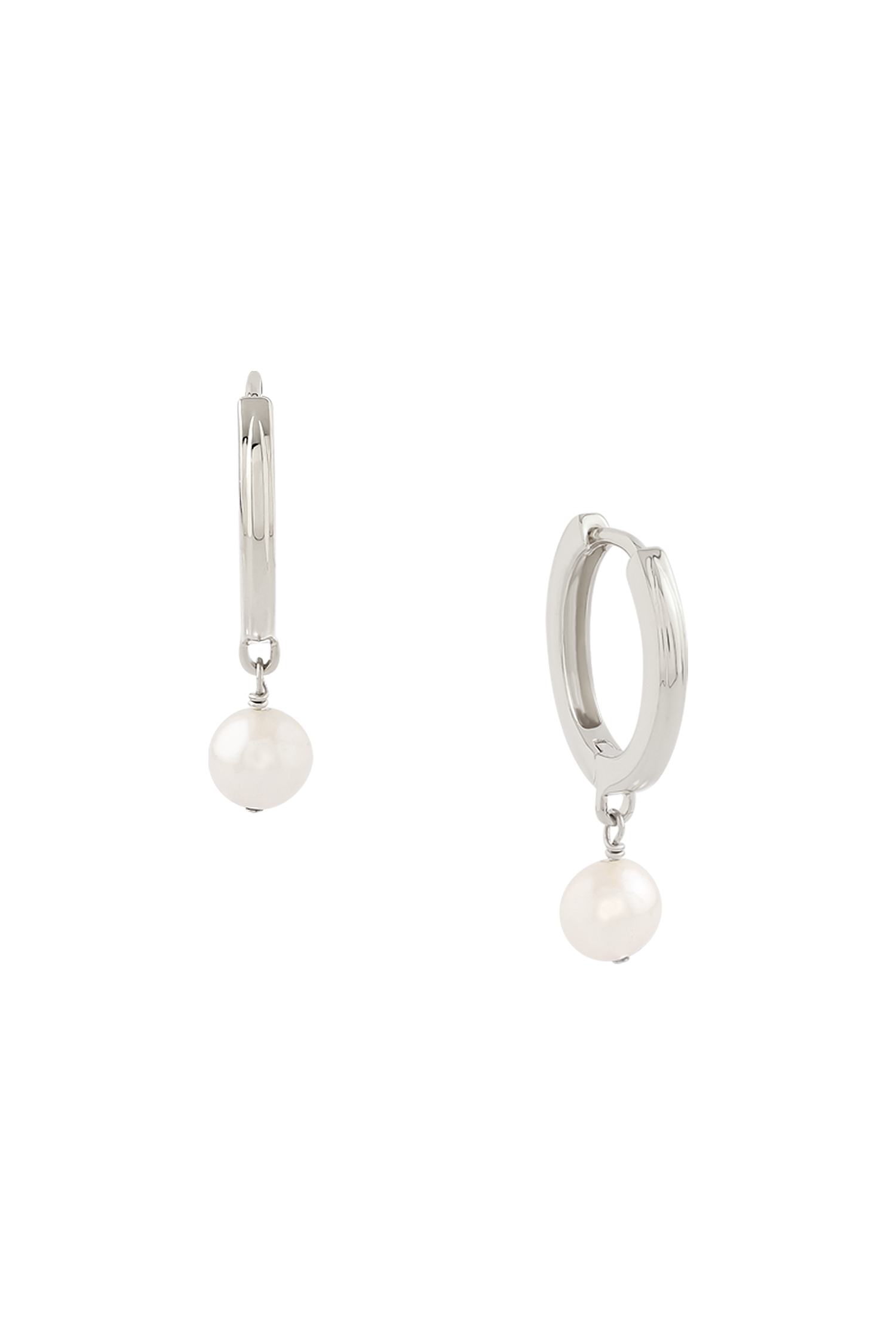 Paloma Huggies Silver | Size: .75 in. Refurbished - N/A (There is no well-known brand by the name "A refurbished available on Cerqular