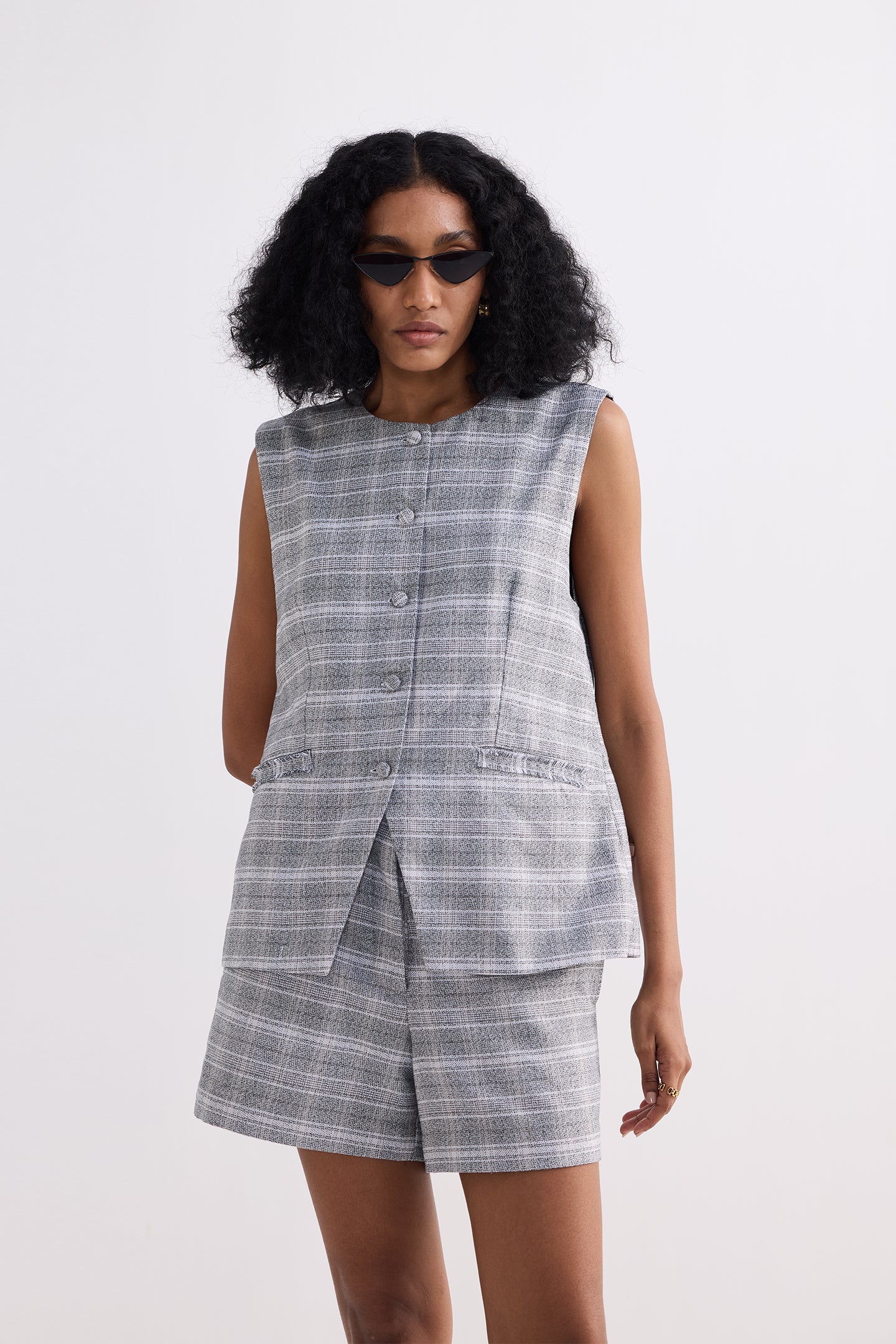 Buy Cotton Tweed Shorts in Grey | Color: Steel Breeze | Size: 3XL Refurbished - $108.00 Cotton Tweed Shorts in Grey | Color: Steel Breeze | Size: 3XL Refurbished - Resistor (Note: This is a generic term for an electronic component, refurbished available on Cerqular