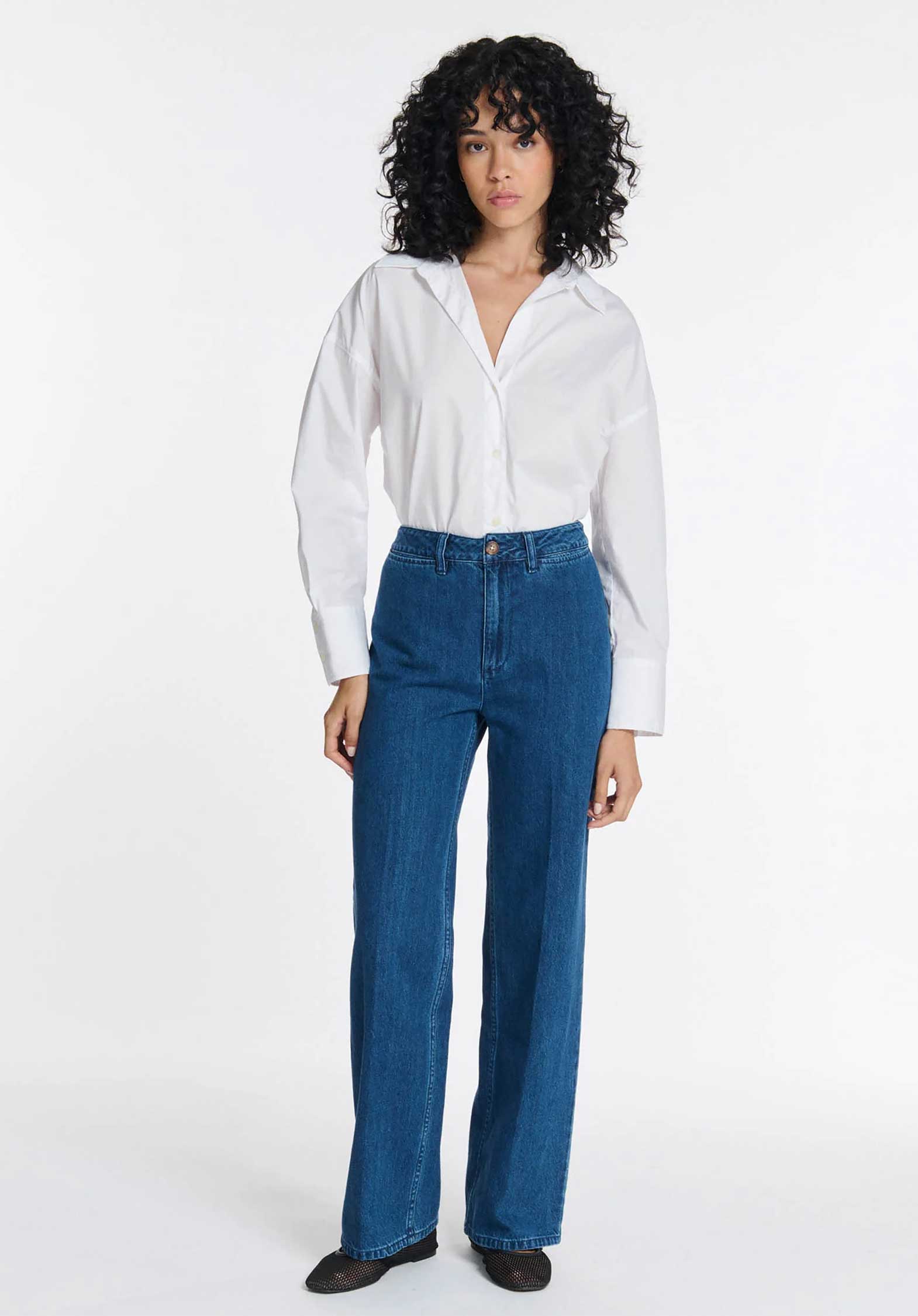 Jeans Swann Denim Mid-Blue-In-50 | Color: MID BLUE IN 50 | Size: 25 Refurbished - Rue Madame is a known brand, and the standardized name is " refurbished available on Cerqular