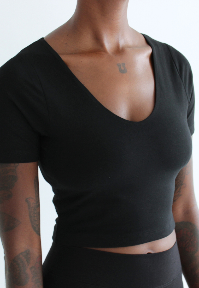 Organic Cotton V-Neck Cropped T-Shirt, Black | Size: XXXL Refurbished - N/A (Note: It's possible that "Pantee" refurbished available on Cerqular