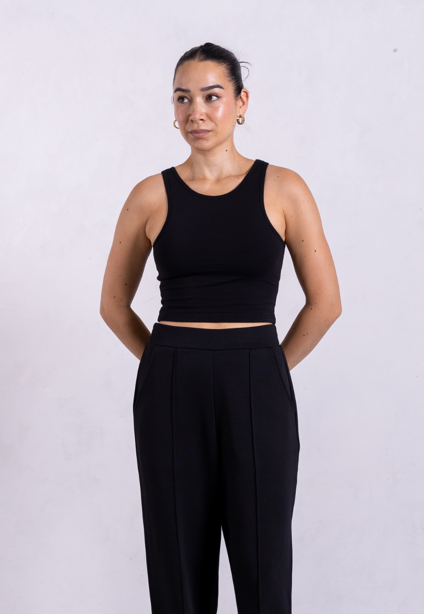 Buy Organic Cotton High-Neck Cropped Tank, Black | Size: XL Refurbished - $35.99 Organic Cotton High-Neck Cropped Tank, Black | Size: XL Refurbished - N/A (Note: It's possible that "Pantee" refurbished available on Cerqular