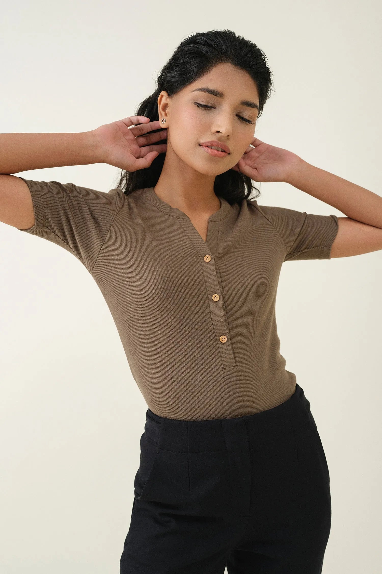 Buy Henley Ribbed Tee - Dark Taupe | Size: L Refurbished - $61.40 Henley Ribbed Tee - Dark Taupe | Size: L Refurbished - N/A refurbished available on Cerqular