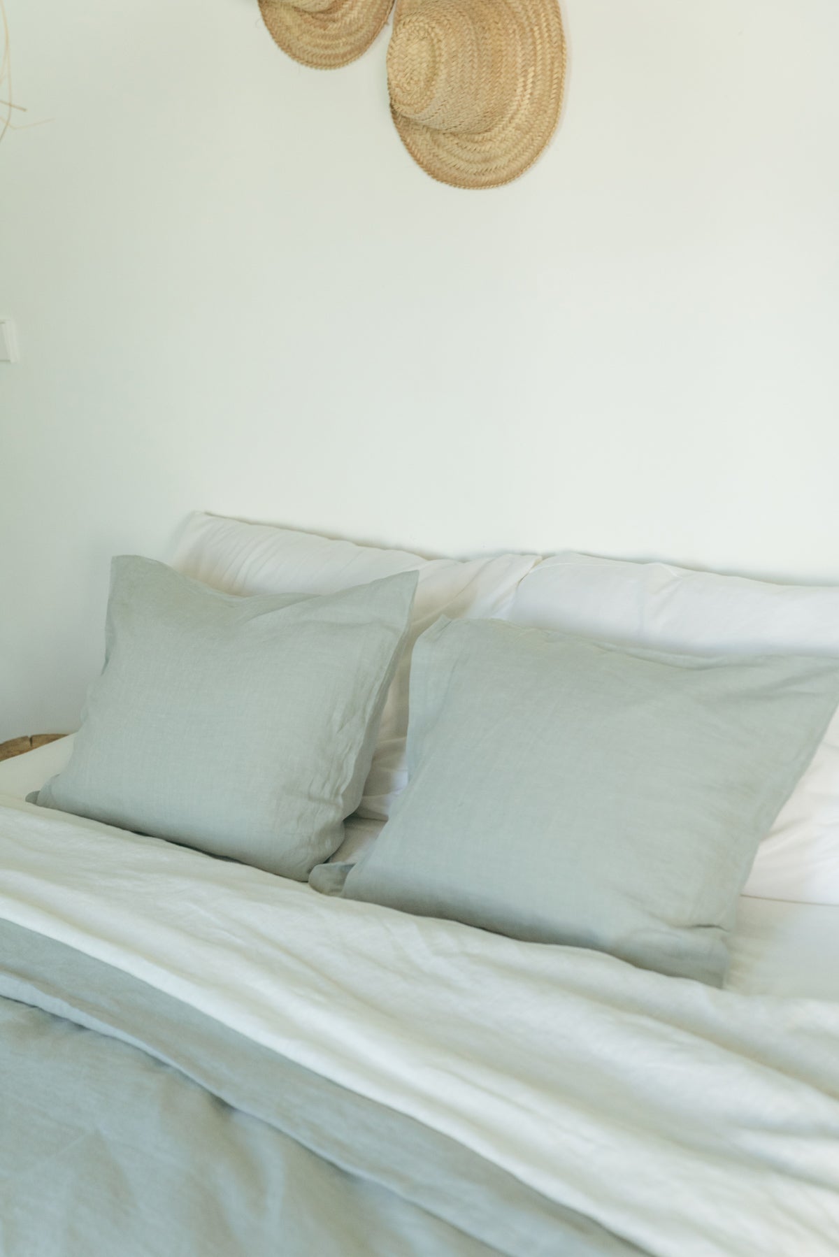 Linen pillowcase in Sage Green | Size: Small Deco Refurbished - Amour Linen refurbished available on Cerqular