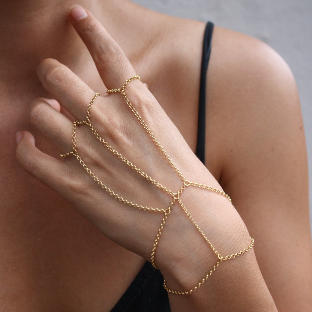 Hand Chain Refurbished - N/A (Note: There is no well-known brand with this name refurbished available on Cerqular