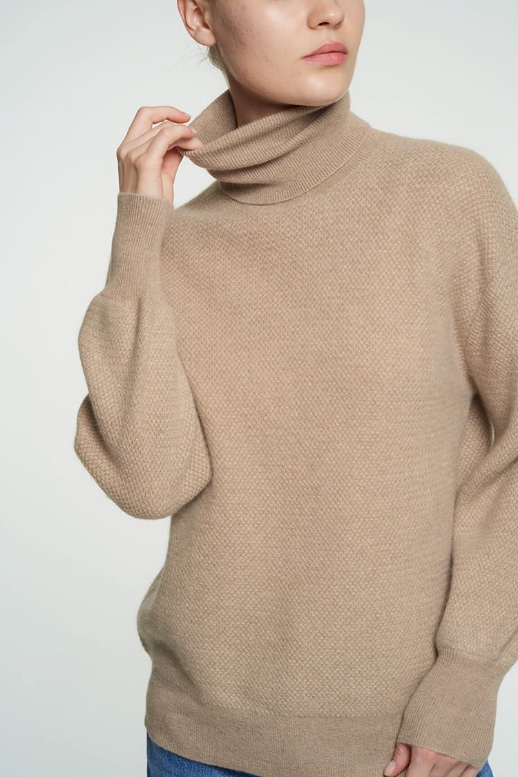 Pullover T18 Eloise Oatmeal | Color: OATMEAL | Size: L Refurbished - N/A (I could not find a well-known brand with this name refurbished available on Cerqular