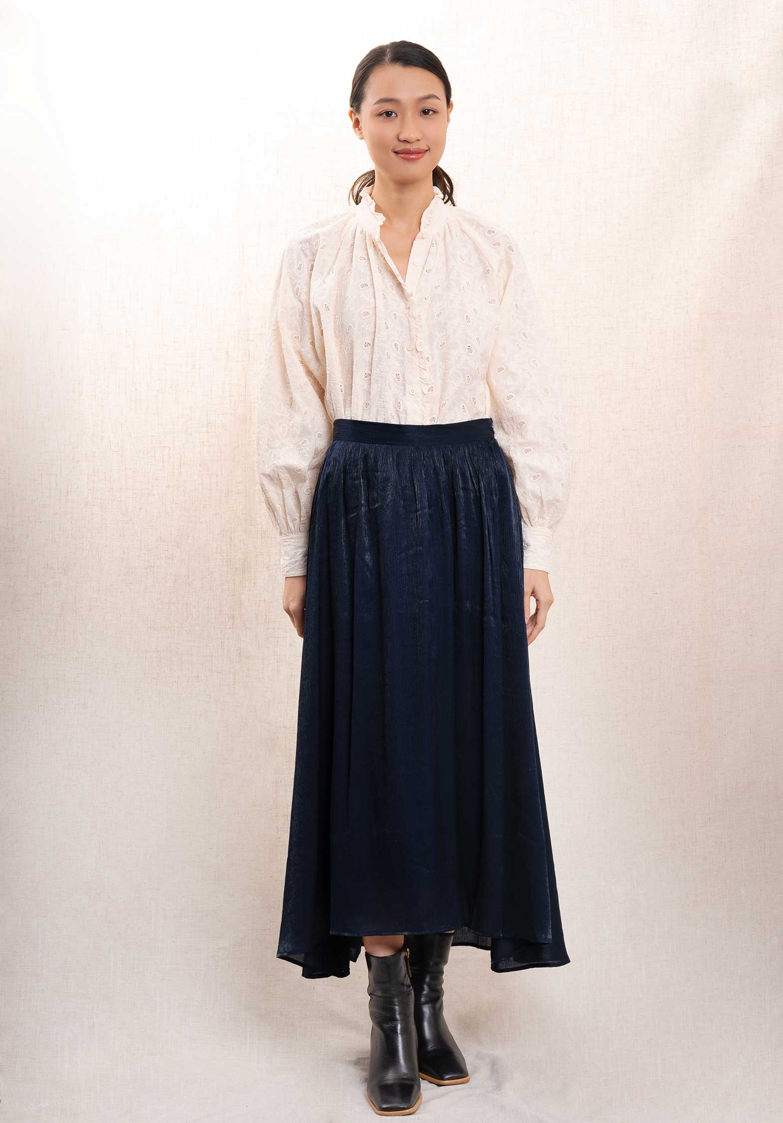 Dress Nil Bleu-Marine | Color: BLEU MARINE | Size: M Refurbished - N/A (I could not find a well-known brand with this name refurbished available on Cerqular