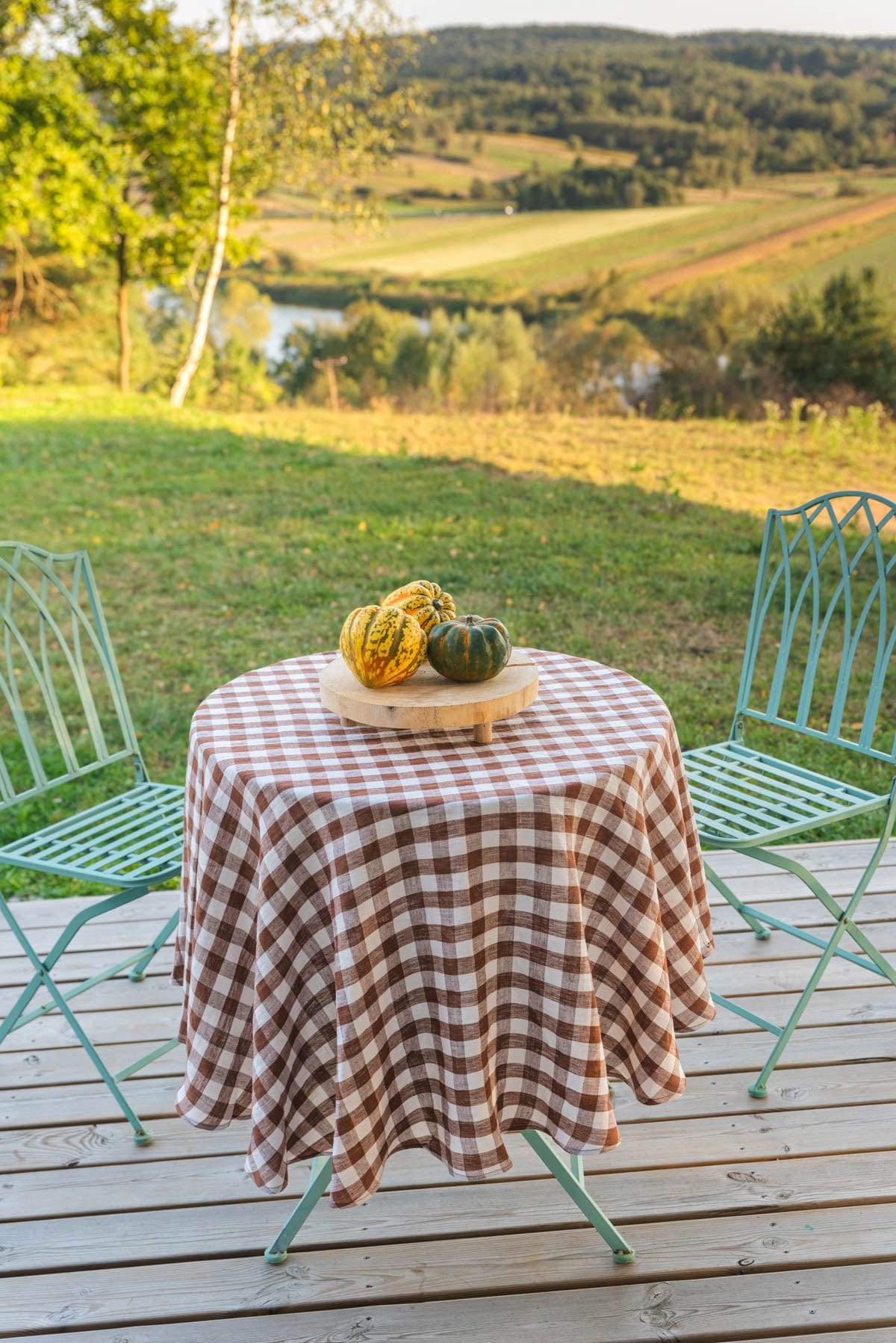 Round linen tablecloth in Mocha Gingham | Size: Round 59""/150 cm Refurbished - Amour Linen refurbished available on Cerqular