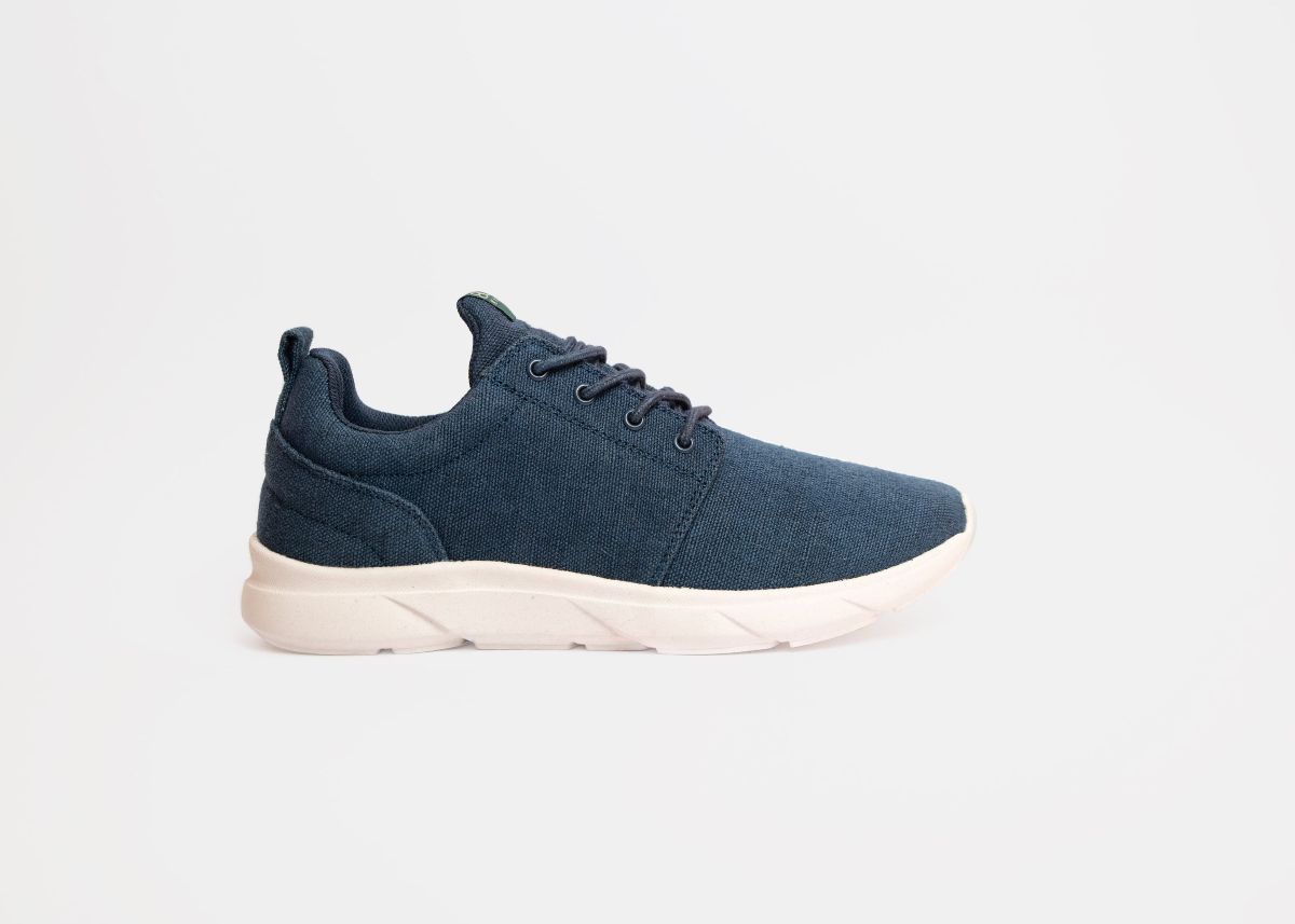 Explorer V2 for Women Navy Blue | Size: US W 7 | EU 37-38 Refurbished - 8000Kicks refurbished available on Cerqular