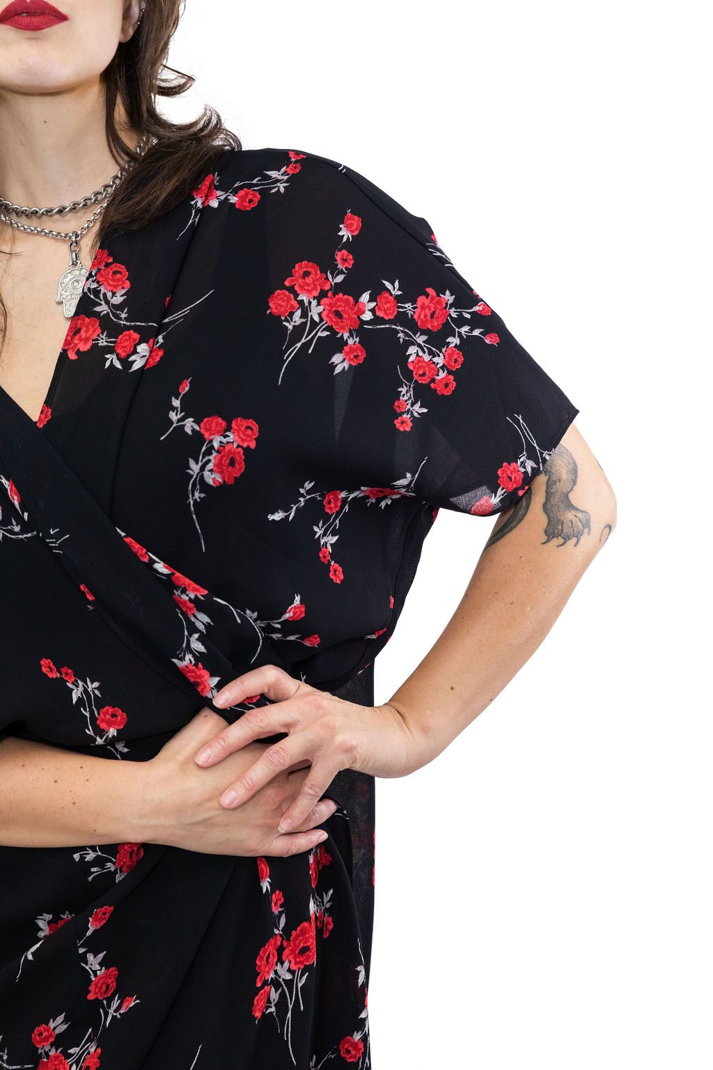 Buy Floral Kaftan | Color: Red Floral Refurbished - $71.20 Floral Kaftan | Color: Red Floral Refurbished - N/A (I could not find a well-known brand by this name refurbished available on Cerqular