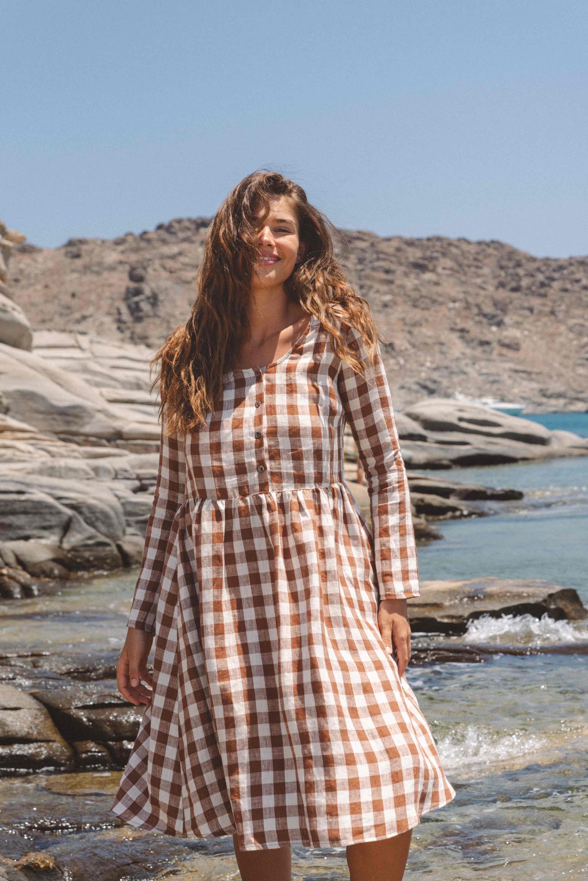 Lapland mid length linen dress in Mocha Gingham | Size: M Refurbished - Amour Linen refurbished available on Cerqular