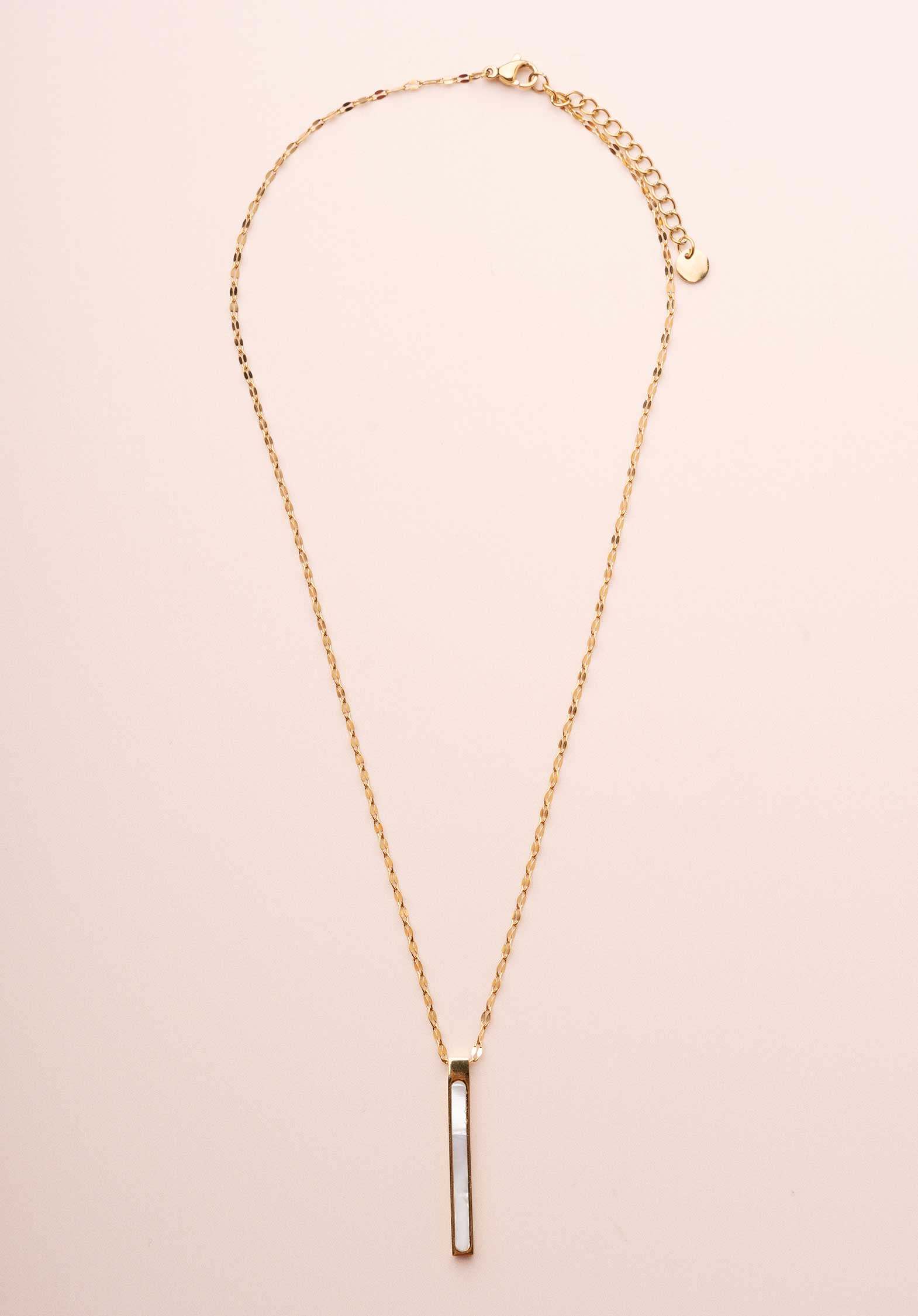 Necklace Golden B Collier Nacre-Blanche | Color: NACRE BLANCHE | Size: U Refurbished - Rue Madame is a known brand, and the standardized name is " refurbished available on Cerqular