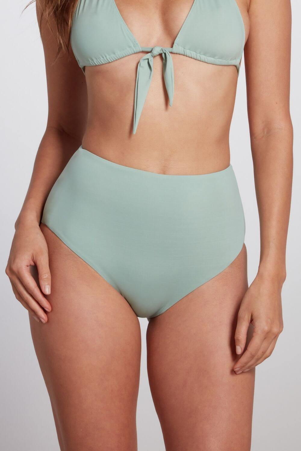 Buy Maya High Waisted Bikini Bottom in Sage Green | Size: Large Refurbished - $105.00 Maya High Waisted Bikini Bottom in Sage Green | Size: Large Refurbished - Sauipe Swim refurbished available on Cerqular