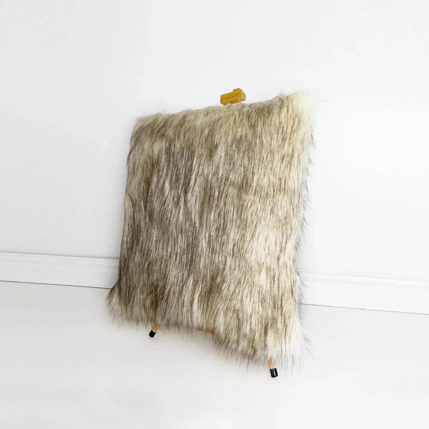 Pillow Cover THE WILDEST DREAM Beige | Rozmiar: 30x20" (75x50cm) Refurbished - N/A (Note: I could not find a well-known brand with refurbished available on Cerqular