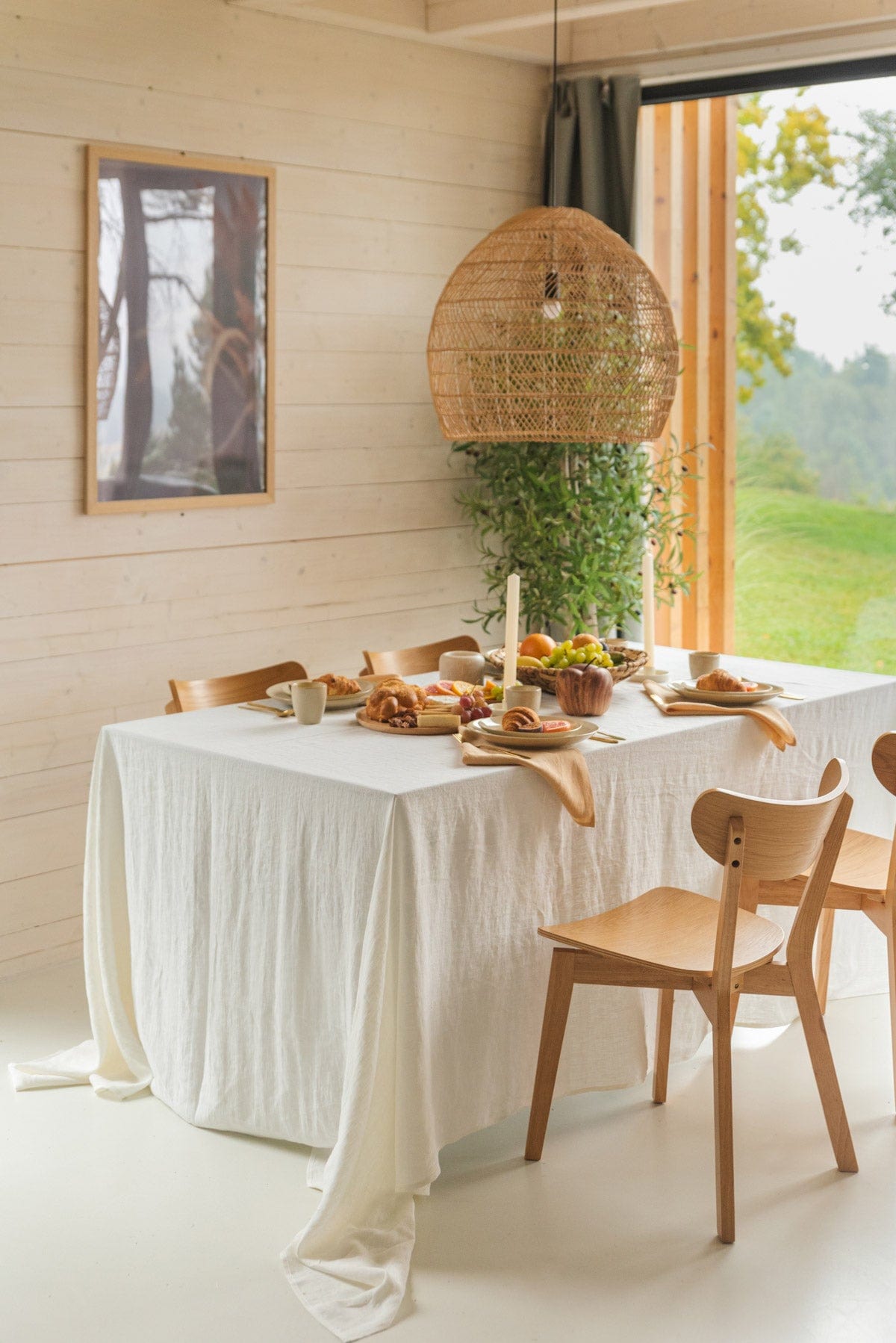 Buy Linen tablecloth in White | Size: 79x79"" / 200x200 cm Refurbished - $105.00 Linen tablecloth in White | Size: 79x79"" / 200x200 cm Refurbished - Amour Linen refurbished available on Cerqular