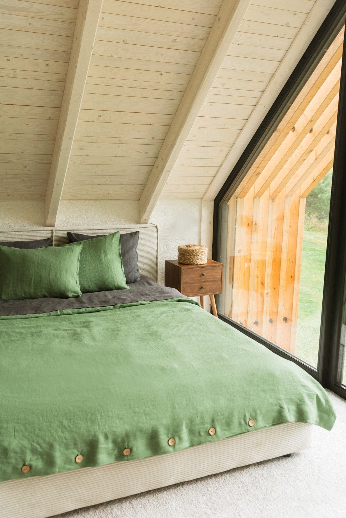 Linen duvet cover in Matcha Green | Size: IKEA Single Refurbished - Amour Linen refurbished available on Cerqular