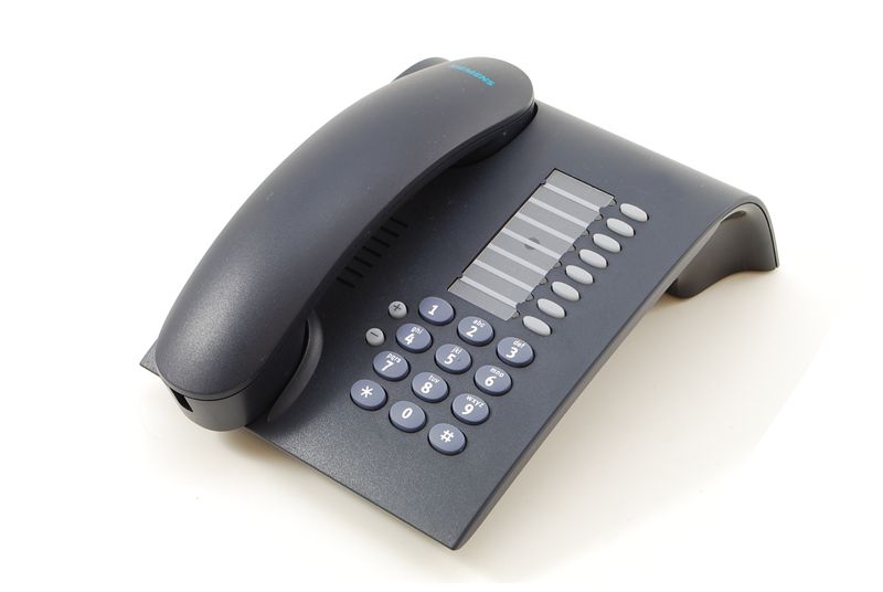 Buy Siemens OptiPoint 500 Entry Telephone - Grade B Refurbished - $31.95 Siemens OptiPoint 500 Entry Telephone - Grade B Refurbished - refurbished available on PCLiquidations