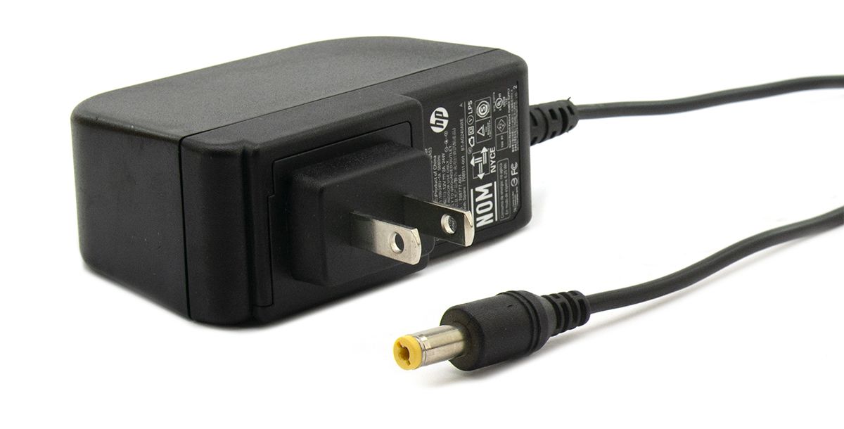 HP TPC-BA53 12V 2A Power Adapter Refurbished - Hewlett-Packard (ou HP en abrégé) refurbished available on PCLiquidations